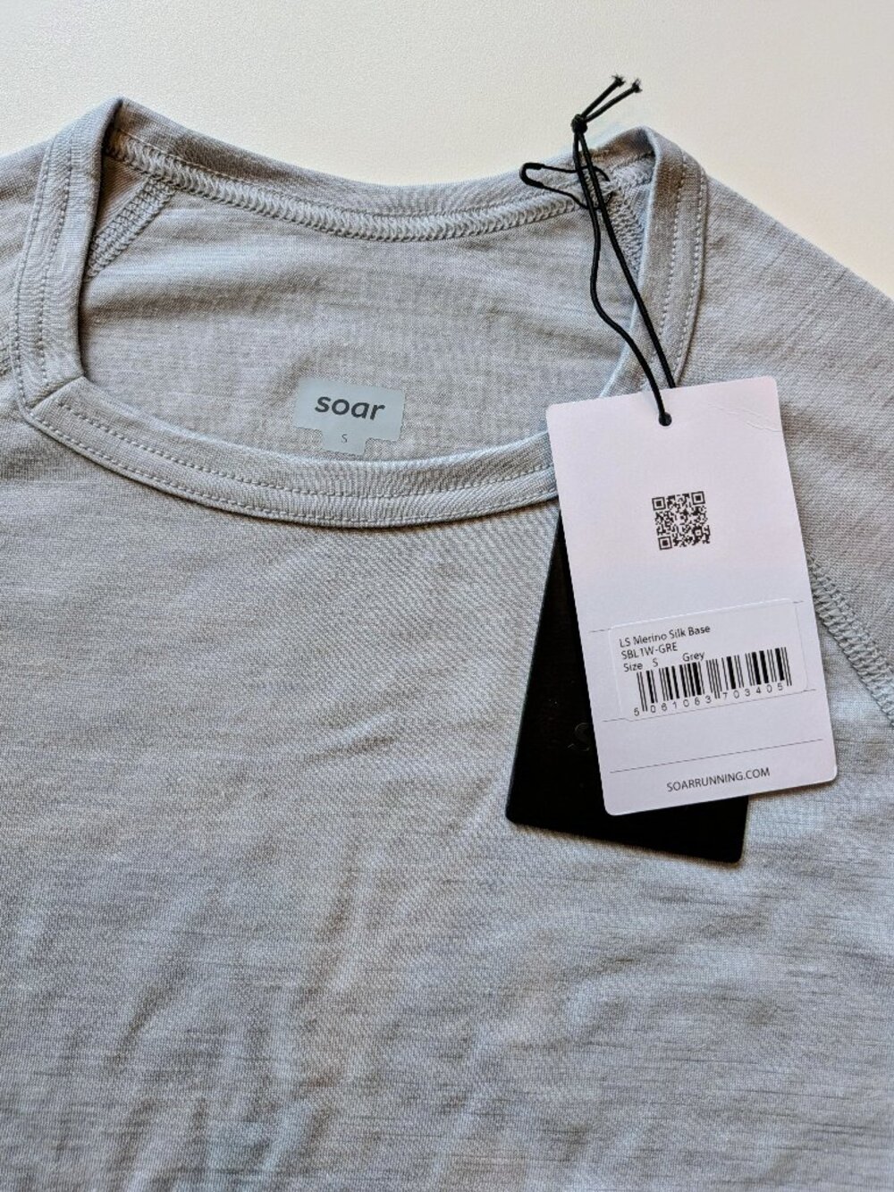 SOAR Running NWT Merino Silk Base Layer Grey Small Long Sleeve